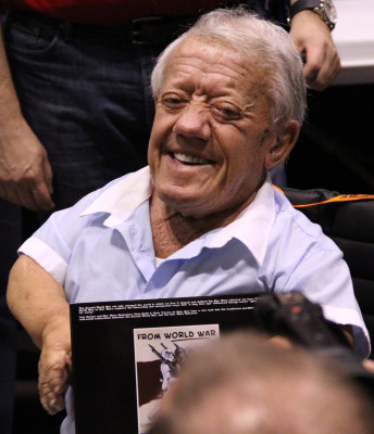 Kenny Baker (English actor) profile Photo