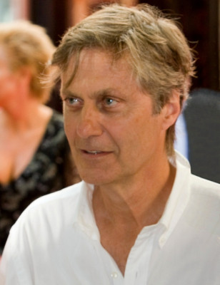 Lasse Hallström profile Photo