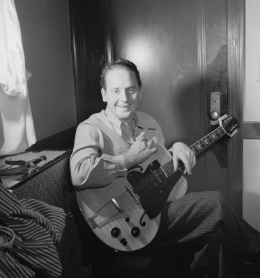 Les Paul profile Photo