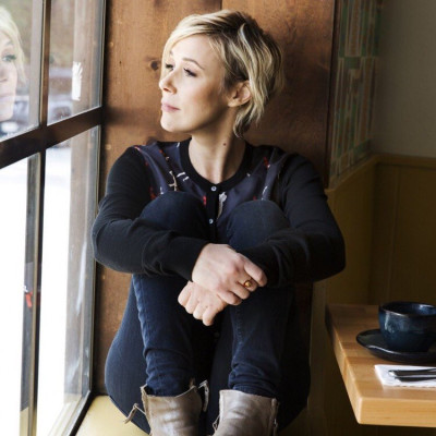 Liza Weil profile Photo