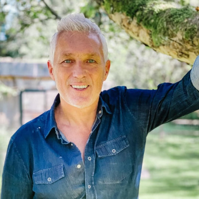 Martin Kemp profile Photo