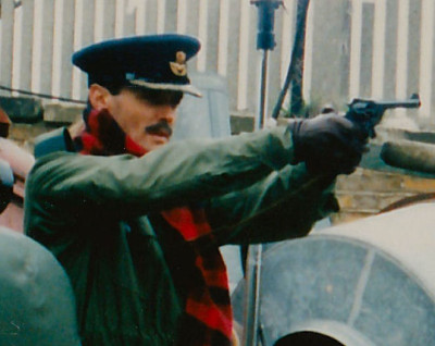 Simon Williams (actor) profile Photo