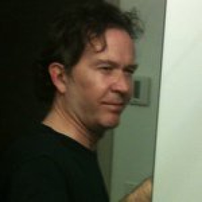 Timothy Hutton profile Photo