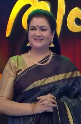 Urvashi (actress) profile Photo