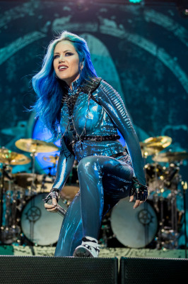 Alissa White-Gluz profile Photo