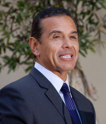 Antonio Villaraigosa profile Photo