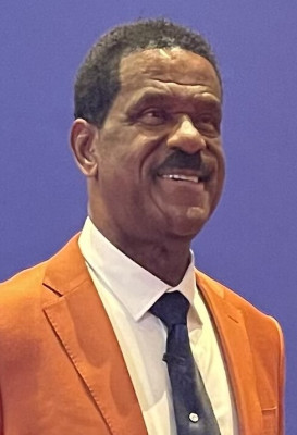 Charles Smith (basketball coach) profile Photo