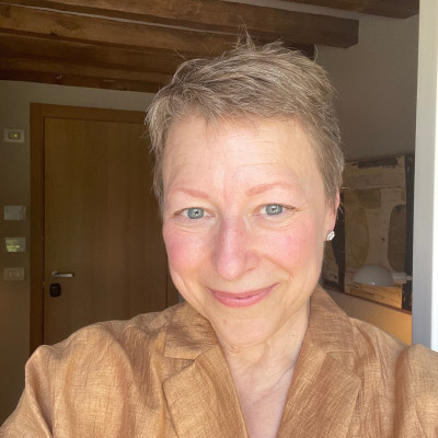 Deborah Harkness profile Photo