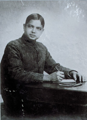 Devdas Gandhi profile Photo