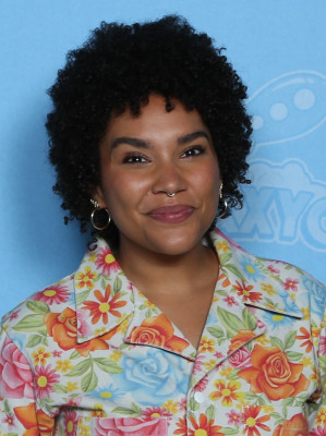 Emmy Raver-Lampman profile Photo