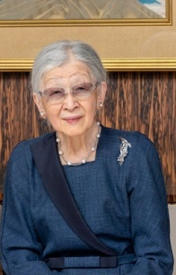 Empress Michiko profile Photo