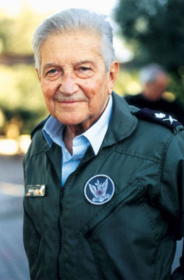 Ezer Weizman profile Photo