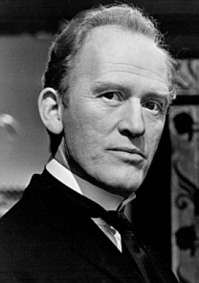 Gordon Jackson (actor) profile Photo