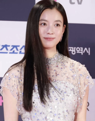 Han Hyo-joo profile Photo