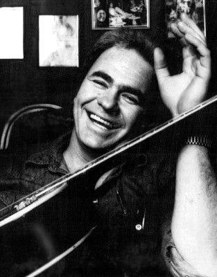 Hoyt Axton profile Photo