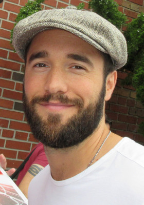 Josh Bowman profile Photo