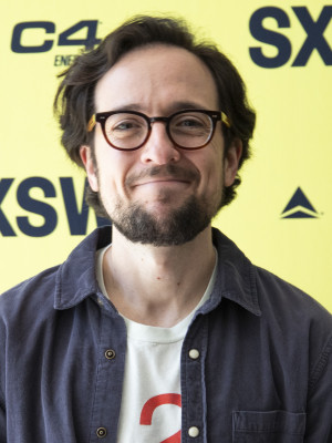 Josh Brener profile Photo