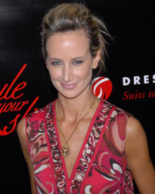 Lady Victoria Hervey profile Photo