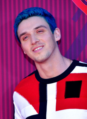 Lauv profile Photo