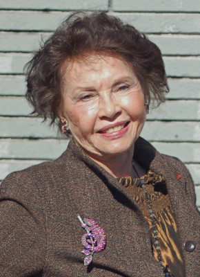 Leslie Caron profile Photo
