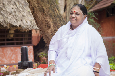 Mata Amritanandamayi profile Photo