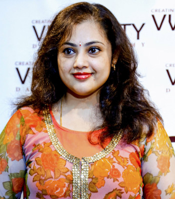 Meena (actress) profile Photo