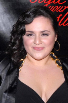 Nikki Blonsky profile Photo
