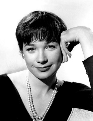 Shirley MacLaine profile Photo