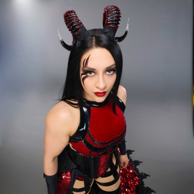 Stephanie Vaquer profile Photo