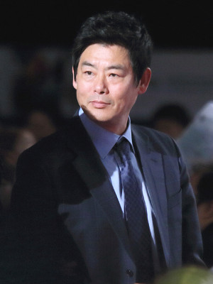 Sung Dong-il profile Photo