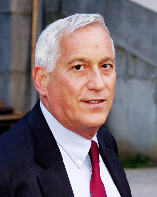 Walter Isaacson profile Photo
