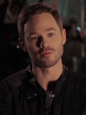 Aaron Ashmore profile Photo