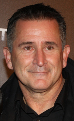 Anthony LaPaglia profile Photo