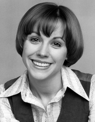 Bess Armstrong profile Photo