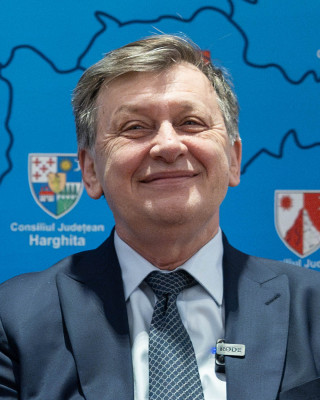 Crin Antonescu profile Photo