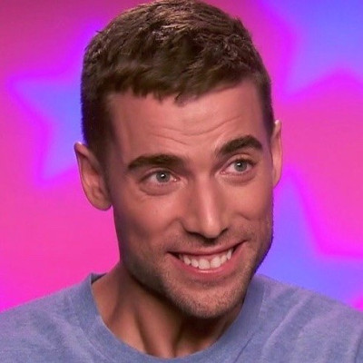 Dustin Milligan profile Photo