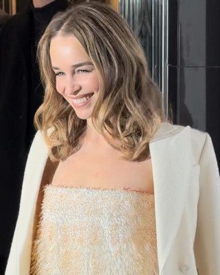 Emilia Clarke profile Photo