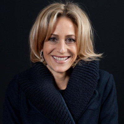 Emily Maitlis profile Photo