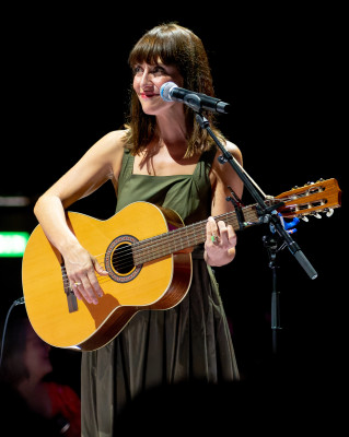 Feist (singer) profile Photo