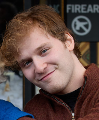 Fred Hechinger profile Photo