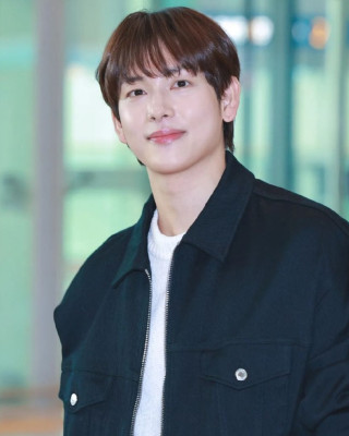 Im Si-wan profile Photo