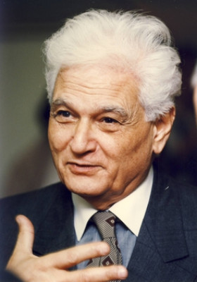 Jacques Derrida profile Photo