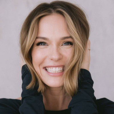 Katie Aselton profile Photo