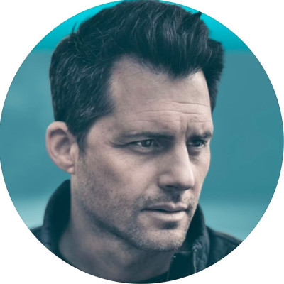 Kristoffer Polaha profile Photo