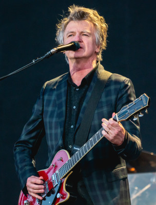Neil Finn profile Photo