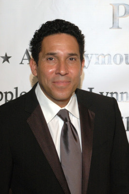 Oscar Nunez profile Photo