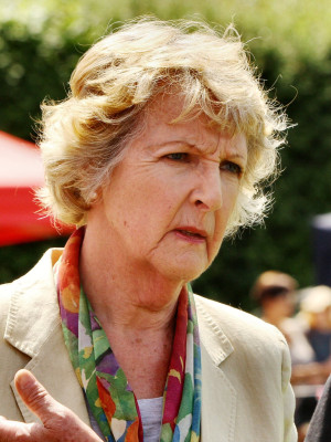 Penelope Keith profile Photo