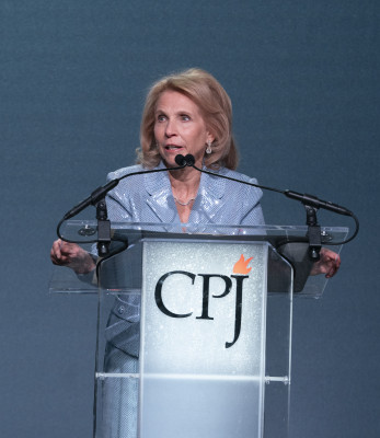 Shari Redstone profile Photo