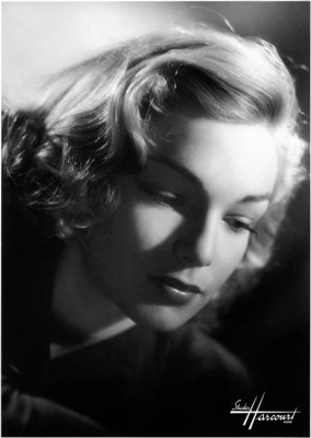 Simone Signoret profile Photo