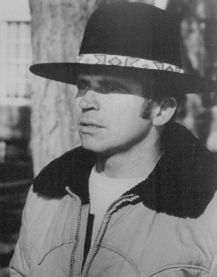 Tom Laughlin profile Photo